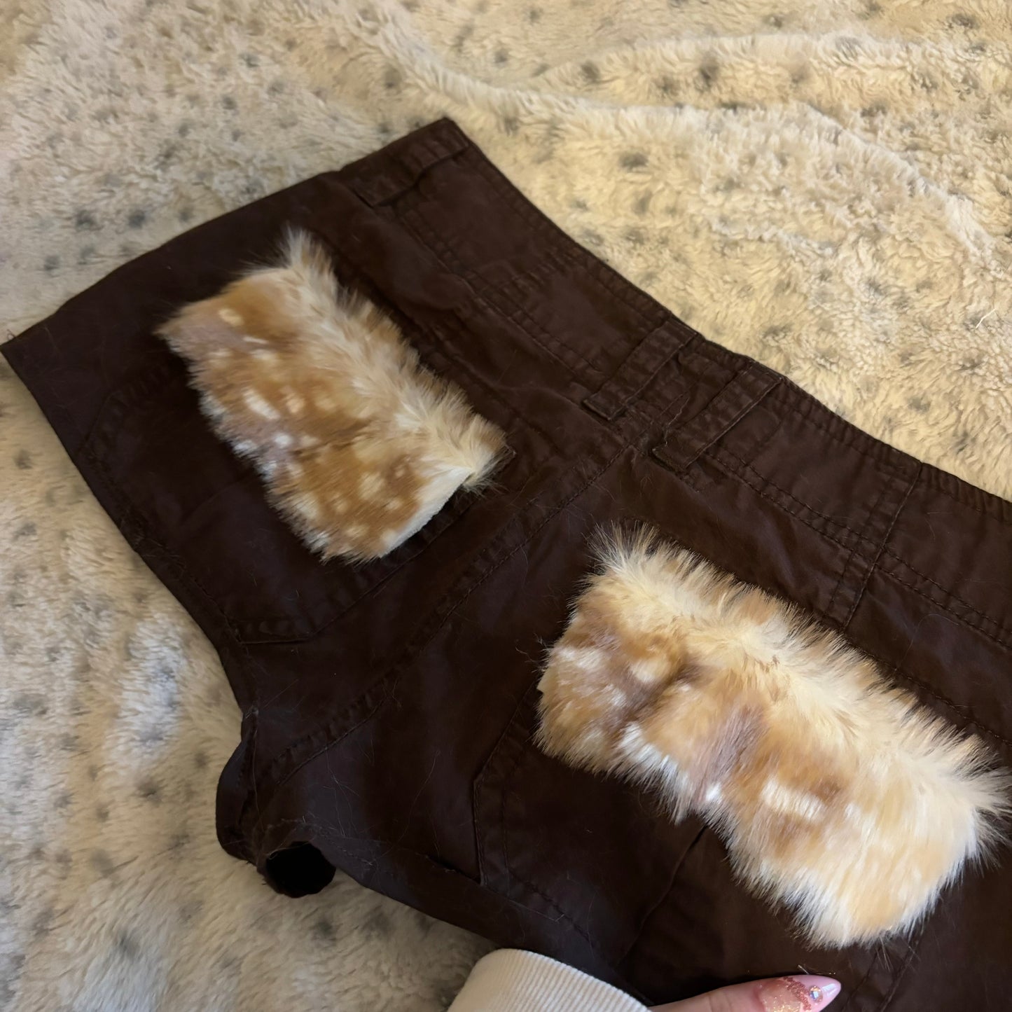 gyaru deer fur pocket shorts
