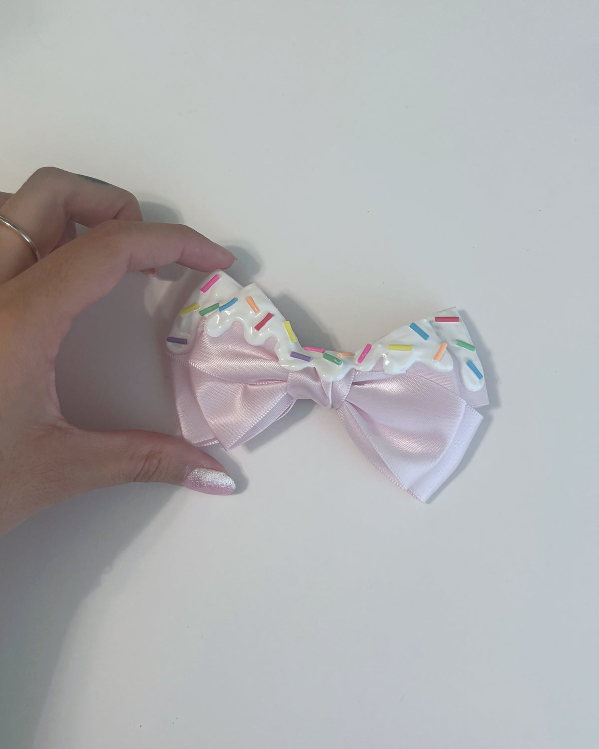Frosted Bow Clip