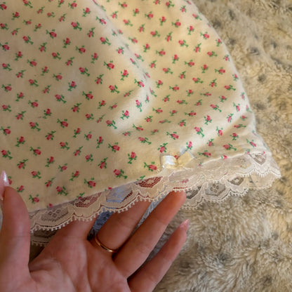 white floral bow lace skirt